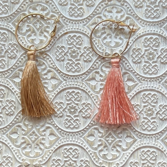 𝅺SALE💚 any 3 for $18 💚 Tassel Dangle Hoop Earrings Gold Boho Earrings - Picture 1 of 1